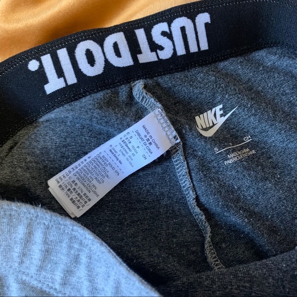 Nike Leg A See Leggings Small Logo Grey Swoosh - Picture 3 of 8